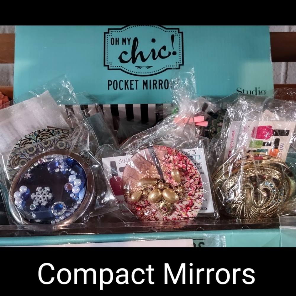 Embellished Jeweled Compact Makeup Mirror (cross-posted listing) - Picture 13 of 16